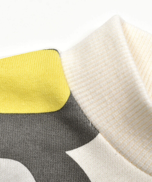 BeBe（ベベ）の「BIGロゴ配色トレーナー(80~150cm)（スウェット・キッズ・ブラック系その他/ブルー系その他・150cm/130cm/100cm/140cm/120cm/80ｃｍ/90cm/110cm）」の13枚目の写真