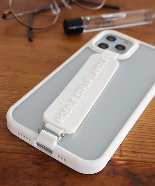 LAKOLE(ラコレ)の「スマホストラップバンド / 994562(スマホグッズ・レディース・カーキ/ホワイト/チャコール/グレー・FREE)」の2枚目の写真