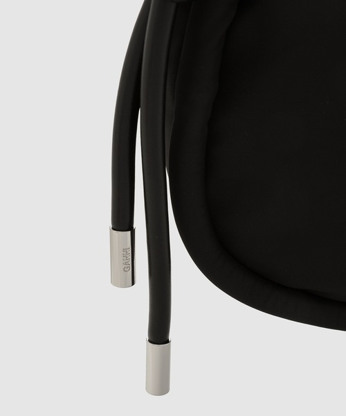 GANNI(ガニー)の「Knot Mini Bag(ハンドバッグ・レディース・ブラック・ONE SIZE)」の5枚目の写真