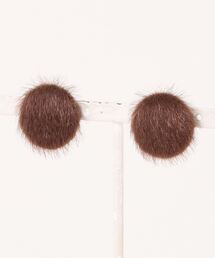 ファーボタンピアス