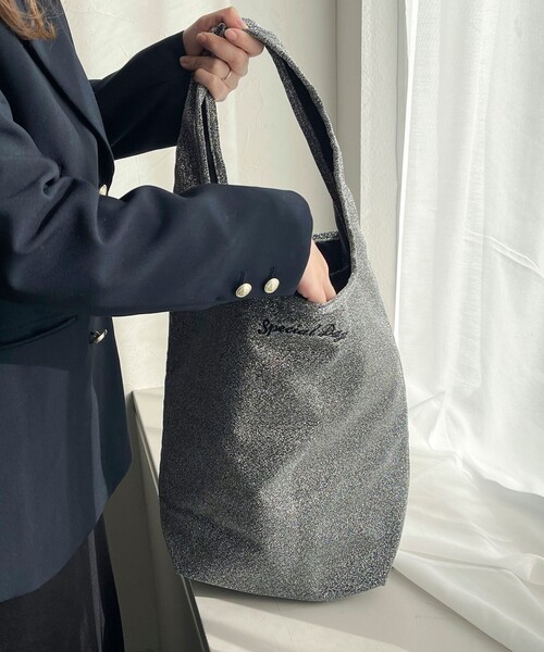 fredy emue(フレディエミュ)の「ラメワンポイント刺繍トートバッグ(トートバッグ・レディース・シルバー/オレンジ/グリーン・FREE)」の4枚目の写真