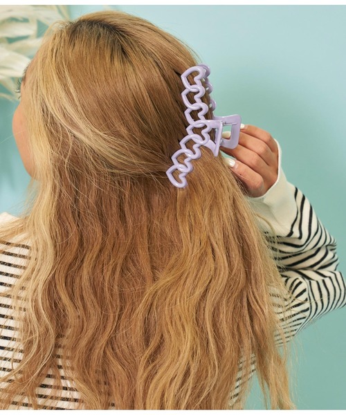 anap mimpi（アナップミンピ）の「カラー ハート ビッグ バンスクリップ ヘアクリップ（バレッタ/ヘアクリップ・レディース・パープル/イエロー/ピンク/ブラック/ターコイズブルー・FREE）」の3枚目の写真
