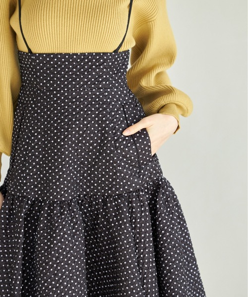 tocco closet(トッコ クローゼット)の「サスペンダー付きエンボスドットティアードスカート(スカート・レディース・オフホワイト/ブラック・M)」の20枚目の写真