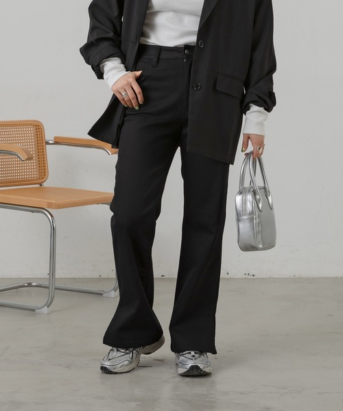 Auntie Rosa Holiday(アンティローザホリデー)の「【骨格ストレート】サイドスリットフレアデニム(デニムパンツ・レディース・ブラック/ネイビー・マルチサイズ)」の8枚目の写真