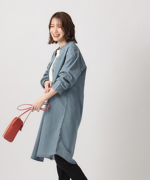 SHOO・LA・RUE（シューラルー）の「◆【洗える/M-LL】大人カジュアルな着こなしに。柔らかデニムシャツワンピース（ワンピース・レディース・ネイビー/ライトブルー・02/03/04）」の5枚目の写真