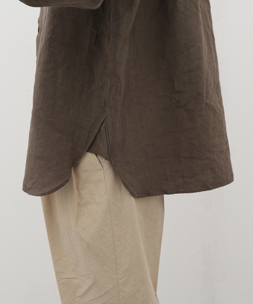 EDIFICE(エディフィス)の「【:colon / コロン】CSH-5 Highcount Linen HenlyNeck SH(シャツ/ブラウス・メンズ・ブラウン/ブラック・1/3)」の10枚目の写真