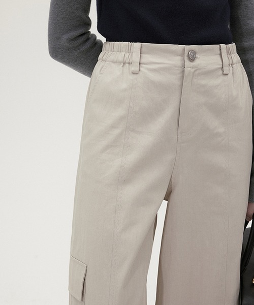 Fano Studios(ファノ ストゥディオズ)の「ハイウエストストレートカーゴパンツ FC24K020【Fano Studios】(スラックス・レディース・グレイッシュベージュ・L/M/S)」の8枚目の写真