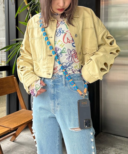 HELLO.SANFRANCISCO（ハローサンフランシスコ）の「【HELLO.SANFRANCISCO/ハローサンフランシスコ】手編みライクカラフルフラワースマホショルダー（スマホグッズ・レディース・オフホワイト/ブルー/ピンク/ブラック/グレー/パープル/オレンジ・FREE/ONE SIZE）」の13枚目の写真