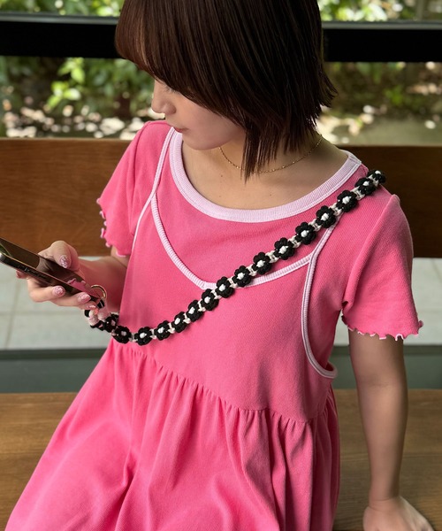 HELLO.SANFRANCISCO（ハローサンフランシスコ）の「【HELLO.SANFRANCISCO/ハローサンフランシスコ】手編みライクカラフルフラワースマホショルダー（スマホグッズ・レディース・オフホワイト/ブルー/ピンク/ブラック/グレー/パープル/オレンジ・FREE/ONE SIZE）」の21枚目の写真