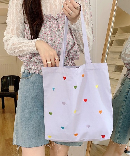 shopnikoniko（ショップニコニコ）の「トートバッグ カラフルハート刺繍 キャンバス トート A4（トートバッグ・レディース・パープル/ブルー/ホワイト・フリー）」の3枚目の写真