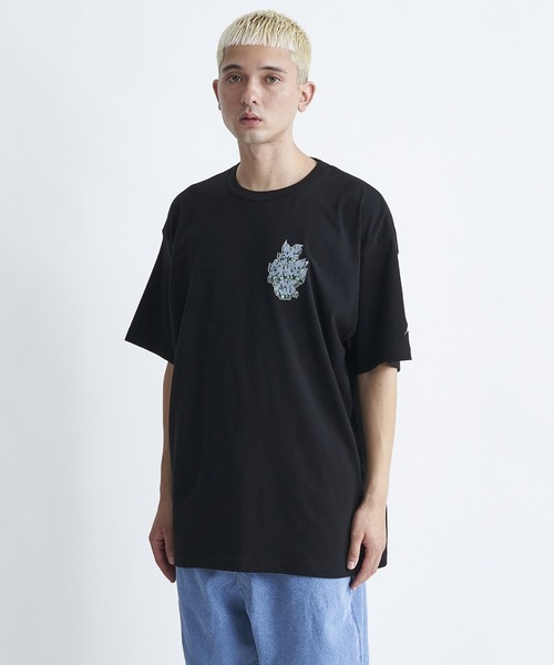 DC SHOES(ディーシーシューズ)の「24 THREE LINES GRAFF/DCグラフィティデザイン半袖バックプリント半袖Tシャツ(Tシャツ/カットソー・メンズ・ブラック/オレンジ/ホワイト/グレー・X-LARGE/LARGE/MEDIUM)」の3枚目の写真