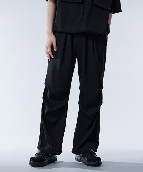 UNITED TOKYO（ユナイテッドトウキョウ）の「ドレープスノーパンツ｜セットアップ着用可能（カーゴパンツ・メンズ・グレー/ブラック・1/2）」の18枚目の写真