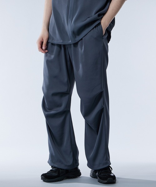 UNITED TOKYO（ユナイテッドトウキョウ）の「ドレープスノーパンツ｜セットアップ着用可能（カーゴパンツ・メンズ・グレー/ブラック・1/2）」の10枚目の写真