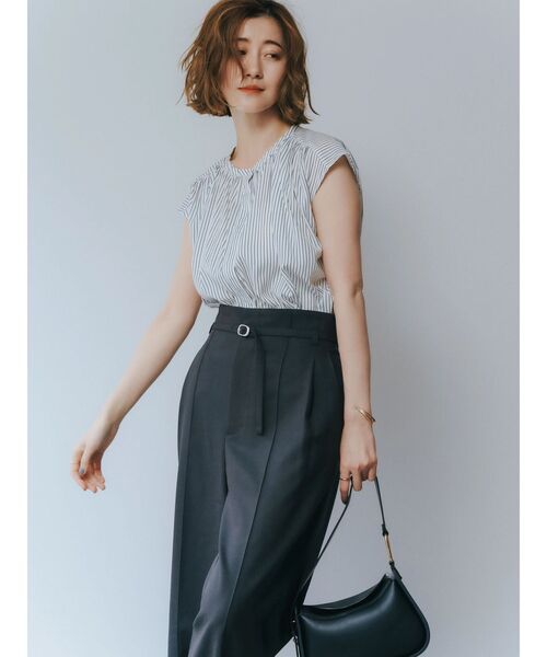 YECCA VECCA（イェッカヴェッカ）の「ギャザーブラウス（シャツ/ブラウス・レディース・オフホワイト/サックスブルー/ネイビー/ストライプ・FREE）」の9枚目の写真