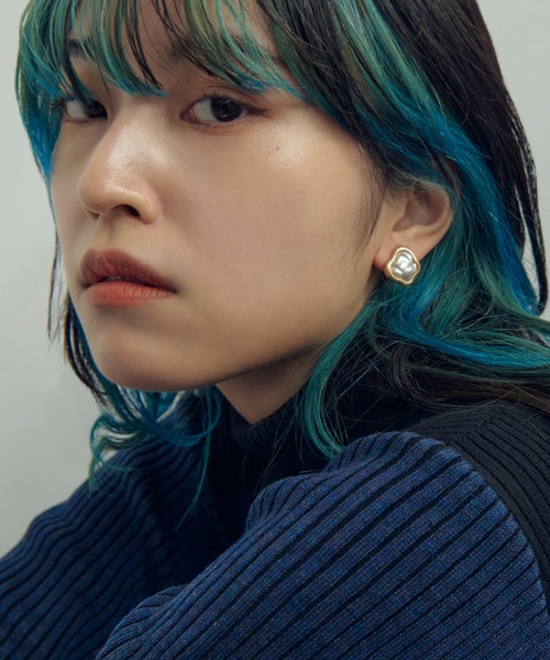 GOLDY（ゴールディ）の「バンピー パール × メタル フレーム ピアス（ピアス（両耳用）・レディース・ゴールド/シルバー系その他/ゴールド系その他/シルバー・FREE）」の7枚目の写真