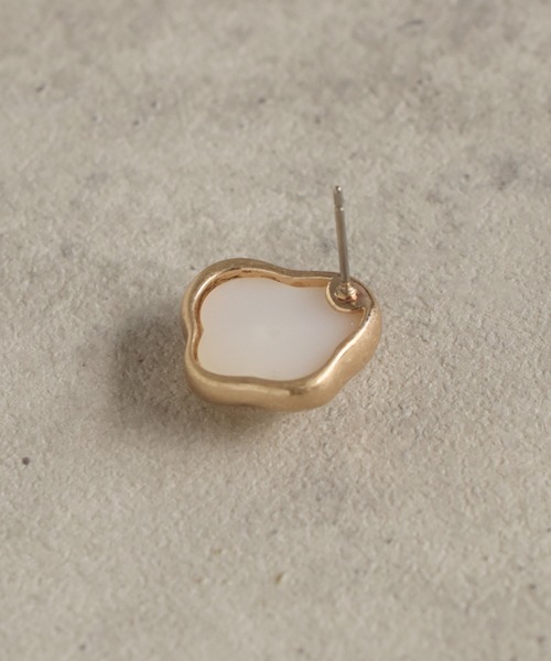 GOLDY（ゴールディ）の「バンピー パール × メタル フレーム ピアス（ピアス（両耳用）・レディース・ゴールド/シルバー系その他/ゴールド系その他/シルバー・FREE）」の6枚目の写真