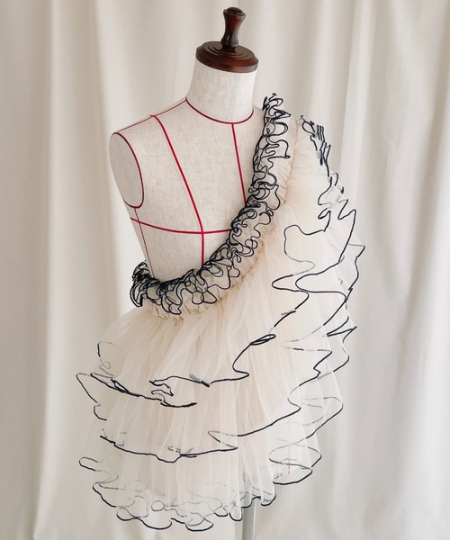 ORIENT MILLINERY（オリエント ミリナリー）の「DORA TIER - MAXI