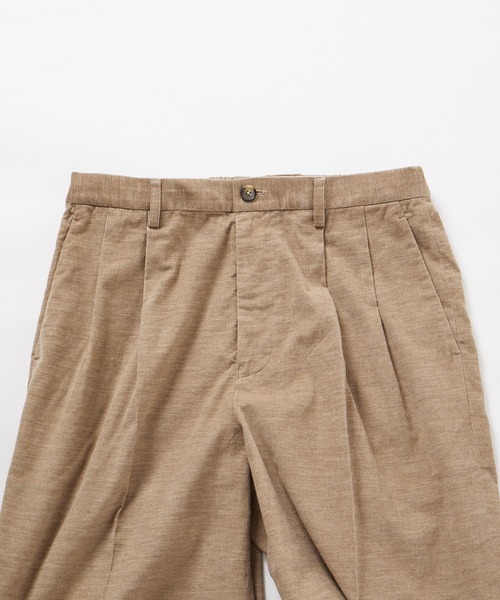 ADAM ET ROPE'(アダムエロペ)の「シャツコール ワイドイージー スラックス / セットアップ対応 / ユニセックス(スラックス・メンズ・ホワイト系その他7/ベージュ系その他2/ブルー系その他2・M/L)」の4枚目の写真