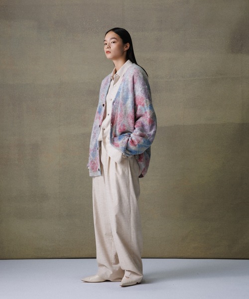 ADAM ET ROPE'(アダムエロペ)の「シャツコール ワイドイージー スラックス / セットアップ対応 / ユニセックス(スラックス・メンズ・ホワイト系その他7/ベージュ系その他2/ブルー系その他2・M/L)」の11枚目の写真