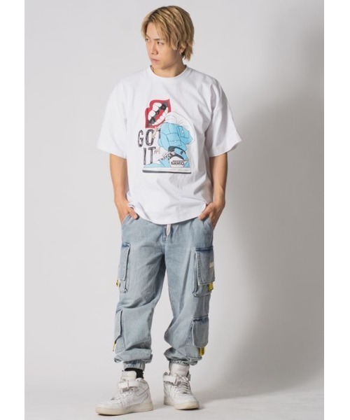 RE730(アールイーセブンサーティー)の「RE730 スニカーをはいたなみおくん(Tシャツ/カットソー・メンズ・ブラック/オフホワイト・X-LARGE/LARGE/MEDIUM)」の13枚目の写真