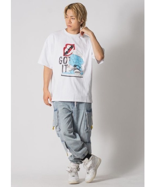 RE730(アールイーセブンサーティー)の「RE730 スニカーをはいたなみおくん(Tシャツ/カットソー・メンズ・ブラック/オフホワイト・X-LARGE/LARGE/MEDIUM)」の14枚目の写真
