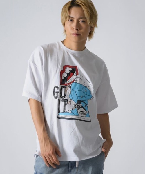 RE730(アールイーセブンサーティー)の「RE730 スニカーをはいたなみおくん(Tシャツ/カットソー・メンズ・ブラック/オフホワイト・X-LARGE/LARGE/MEDIUM)」の11枚目の写真