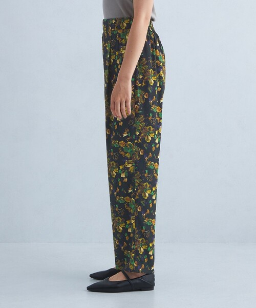 green label relaxing（グリーンレーベルリラクシング）の「フラワー プリント パンツ（その他パンツ・レディース・その他1・FREE）」の7枚目の写真