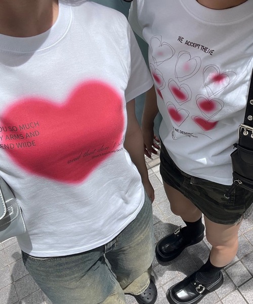 fiere(フィエール)の「ビッグハートプリントタイト半袖Tシャツ(Tシャツ/カットソー・レディース・ホワイト・X-SMALL)」の9枚目の写真
