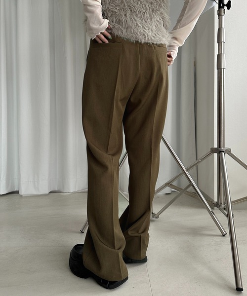 apres jour mignon（アプレジュールミニョン）の「シュエットフレアパンツ【ZOZOTOWN限定アイテム】（その他パンツ・レディース・チャコールグレー/ブラック/ボルドー/マスタード/ブラウン系その他/グレイッシュベージュ・SMALL/MEDIUM/LARGE/X-LARGE）」の17枚目の写真