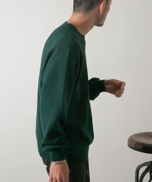 URBAN RESEARCH ROSSO MEN（アーバンリサーチロッソメン）の「『一部WEB限定カラー』綿カシミヤワイドフィットクルーネックニット（ニット/セーター・メンズ・グリーン/アイボリー/ブラック/ブルー/グレー・LARGE/MEDIUM）」の22枚目の写真