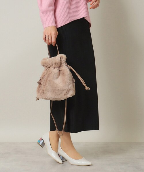 ITS'DEMO（イッツデモ）の「◆巾着2WAYファーショルダー（ショルダーバッグ・レディース・ダークグレー/ベージュ系その他4/グレー/ブラウン系・00）」の3枚目の写真