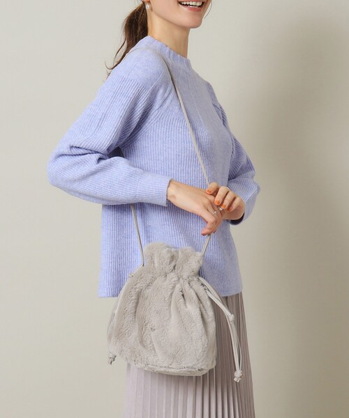 ITS'DEMO（イッツデモ）の「◆巾着2WAYファーショルダー（ショルダーバッグ・レディース・ダークグレー/ベージュ系その他4/グレー/ブラウン系・00）」の11枚目の写真