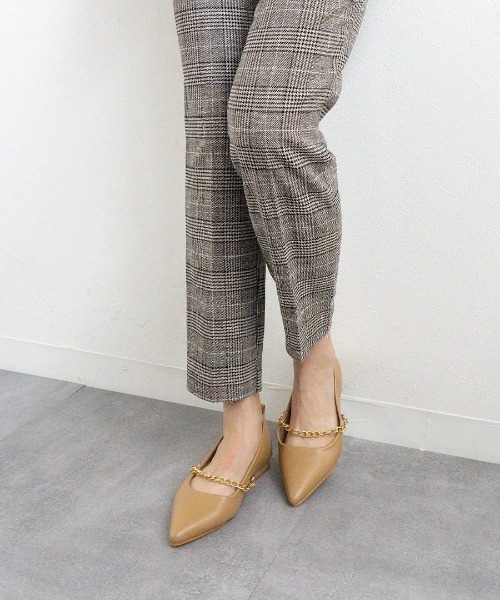 Fabby fabby（ファビィーファビィー）の「ポインテッドストラップチェーンパンプス（パンプス・レディース・ベージュ/ブラウン/ブラック/シルバー・SMALL/LARGE/MEDIUM）」の15枚目の写真