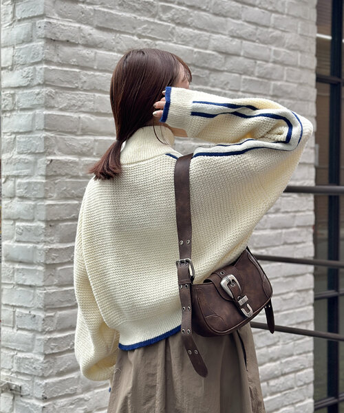 w closet（ダブルクローゼット）の「ラインWジップニット（ニット/セーター・レディース・ネイビー/ピンク/アイボリー・FREE）」の8枚目の写真