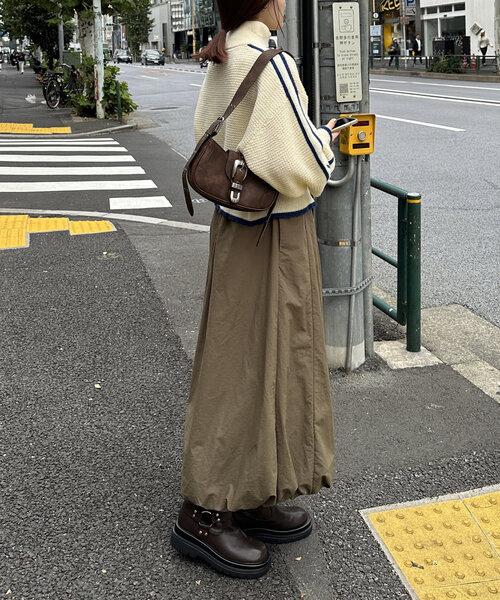 w closet（ダブルクローゼット）の「ラインWジップニット（ニット/セーター・レディース・ネイビー/ピンク/アイボリー・FREE）」の9枚目の写真