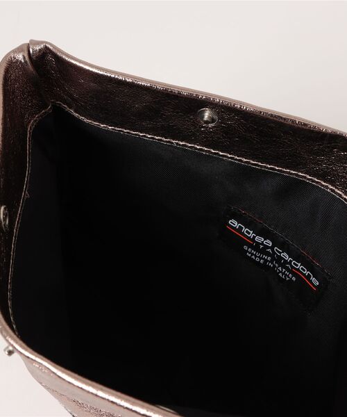 andrea cardone(アンドレアカルドネ)の「【ANDREA CARDONE】レザーワイド2wayサコッシュ(Q56363)(ショルダーバッグ・レディース・ブロンズ/シルバー・ALL)」の5枚目の写真