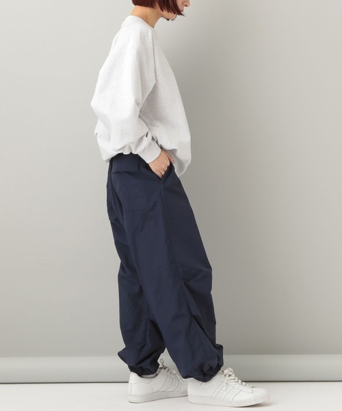 e/rm（イーアールエム）の「【e/rm・コラボ】AOR＊e/rm ナイロンパンツ（その他パンツ・レディース・ライトベージュ/ネイビー・FREE）」の3枚目の写真