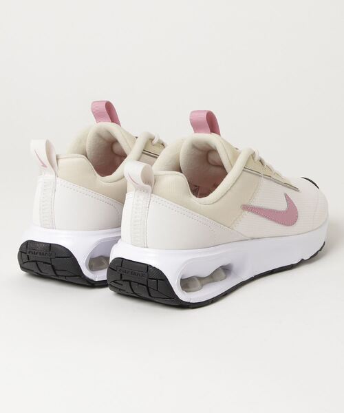 NIKE(ナイキ)の「NIKE/ナイキ WS エアマックスINTRLKライト(スニーカー・レディース・ベージュ・23cm/23.5cm/24cm/24.5cm/25cm/22.5cm)」の2枚目の写真