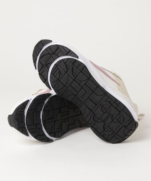 NIKE(ナイキ)の「NIKE/ナイキ WS エアマックスINTRLKライト(スニーカー・レディース・ベージュ・23cm/23.5cm/24cm/24.5cm/25cm/22.5cm)」の3枚目の写真
