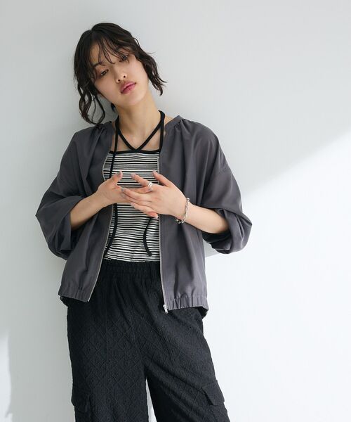 Green　Parks（グリーンパークス）の「イージーケア　シャツブルゾン（ブルゾン・レディース・チャコールグレー/ホワイト系その他2/カーキ・FREE）」の9枚目の写真