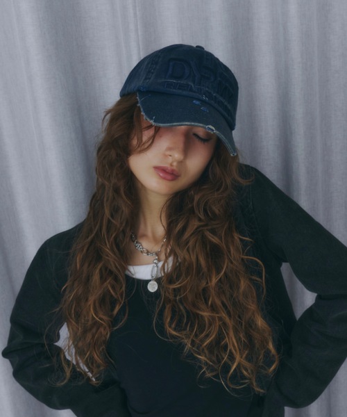 DTYYPE(ドタイプ)の「刺繍ダメージ入りMYキャップ(キャップ・レディース・チャコールグレー/ネイビー/レッド・FREE)」の6枚目の写真