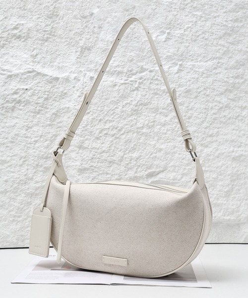 Ungrid(アングリッド)の「【Ungrid/アングリッド】リネンキャンバスコンビ カードケース付ショルダーバッグ(ショルダーバッグ・レディース・キャメル/アイボリー/ブラック・FREE)」の2枚目の写真