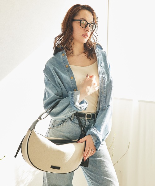 Ungrid(アングリッド)の「【Ungrid/アングリッド】リネンキャンバスコンビ カードケース付ショルダーバッグ(ショルダーバッグ・レディース・キャメル/アイボリー/ブラック・FREE)」の4枚目の写真