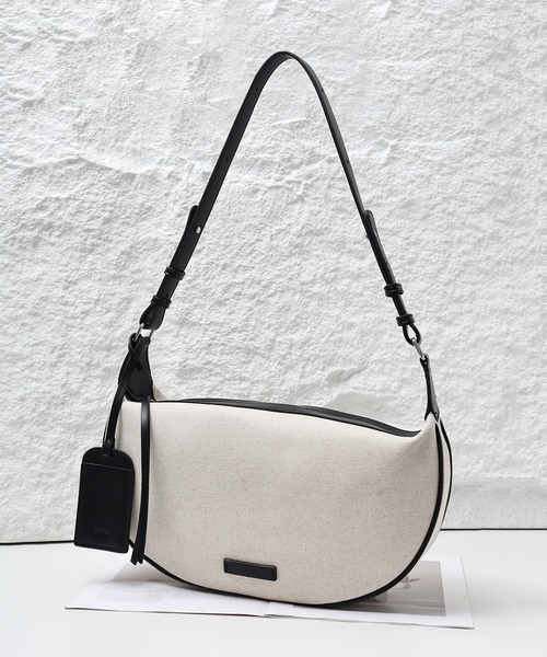 Ungrid(アングリッド)の「【Ungrid/アングリッド】リネンキャンバスコンビ カードケース付ショルダーバッグ(ショルダーバッグ・レディース・キャメル/アイボリー/ブラック・FREE)」の7枚目の写真