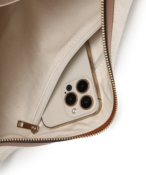 Ungrid(アングリッド)の「【Ungrid/アングリッド】リネンキャンバスコンビ カードケース付ショルダーバッグ(ショルダーバッグ・レディース・キャメル/アイボリー/ブラック・FREE)」の10枚目の写真