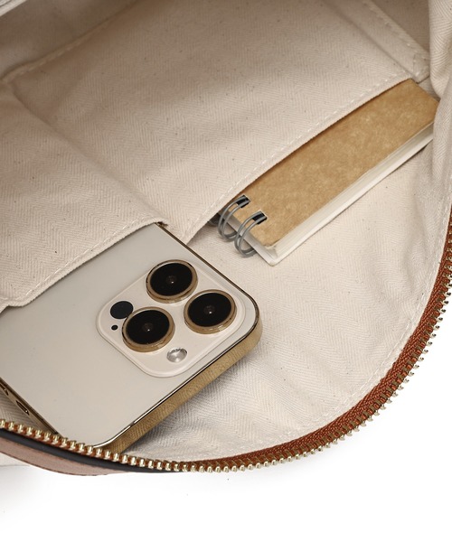 Ungrid(アングリッド)の「【Ungrid/アングリッド】リネンキャンバスコンビ カードケース付ショルダーバッグ(ショルダーバッグ・レディース・キャメル/アイボリー/ブラック・FREE)」の11枚目の写真