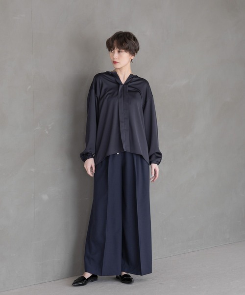 Elura（エルーラ）の「シルクライクブラウス/320164（シャツ/ブラウス・レディース・ネイビー/ホワイト/ブラウン系その他2・MEDIUM/LARGE）」の20枚目の写真