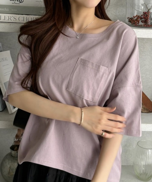 TREOVER（トレオーバー）の「【コットン100%】ポケット付きTシャツ ラウンドヘム カラバリ豊富（Tシャツ/カットソー・レディース・パープル/モカ/ベージュ/ライトグリーン/ブラウン/サーモンピンク/ブルー/チャコールグレー/オフホワイト/アイボリー/ブラック・FREE）」の10枚目の写真