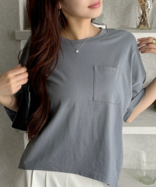 TREOVER（トレオーバー）の「【コットン100%】ポケット付きTシャツ ラウンドヘム カラバリ豊富（Tシャツ/カットソー・レディース・パープル/モカ/ベージュ/ライトグリーン/ブラウン/サーモンピンク/ブルー/チャコールグレー/オフホワイト/アイボリー/ブラック・FREE）」の9枚目の写真
