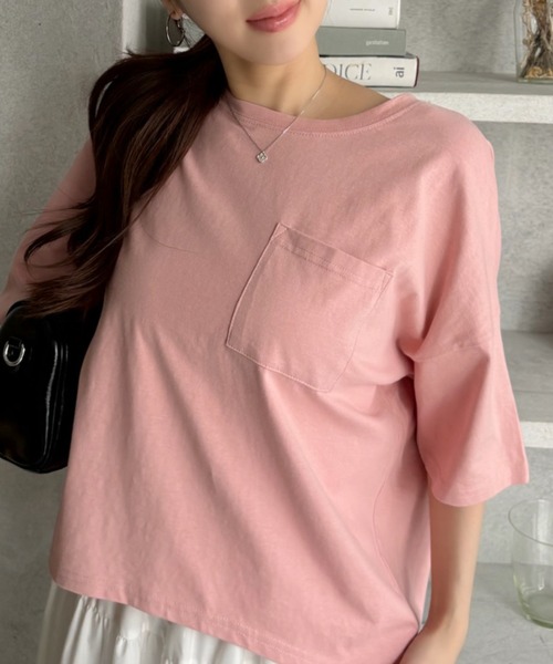 TREOVER（トレオーバー）の「【コットン100%】ポケット付きTシャツ ラウンドヘム カラバリ豊富（Tシャツ/カットソー・レディース・パープル/モカ/ベージュ/ライトグリーン/ブラウン/サーモンピンク/ブルー/チャコールグレー/オフホワイト/アイボリー/ブラック・FREE）」の11枚目の写真